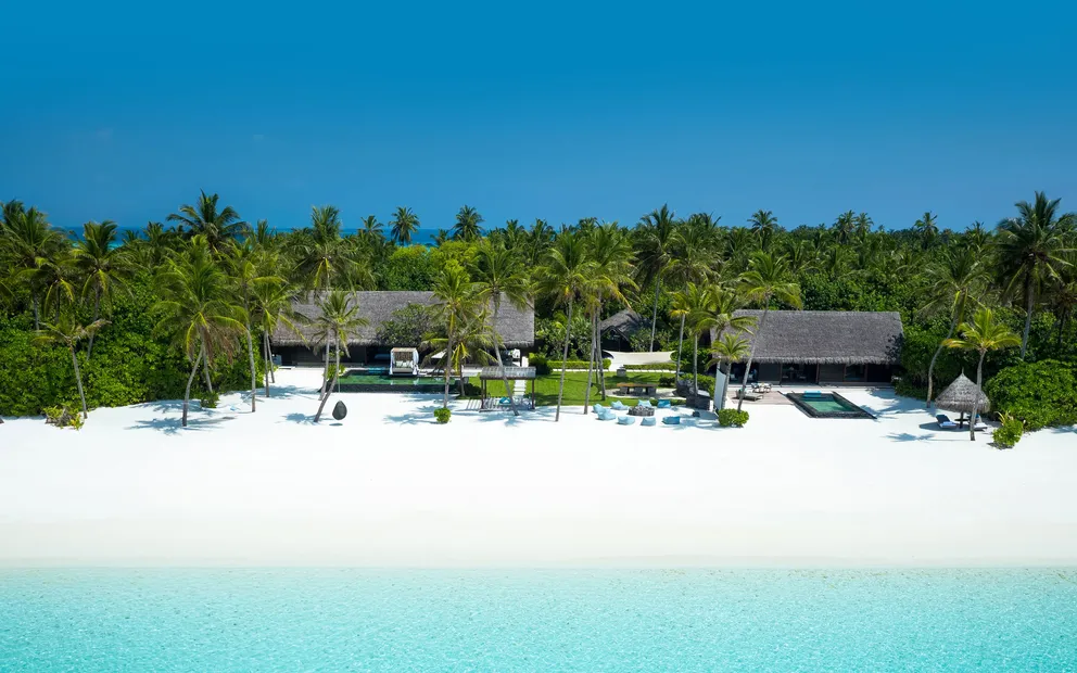 Grand Sunset Residence · Three bedrooms · 2119 sqm · sleeps 10